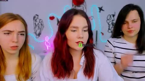 stella_flower online show from February 23, 2026, 12:57 pm