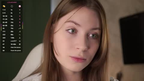 Stella online show from October 16, 2025, 8:37 am