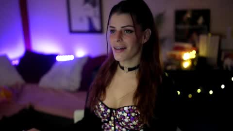 Stella online show from November 17, 2025, 5:41 pm