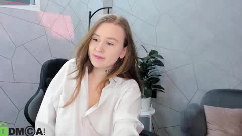 Snapshot of stella_soul chatting on February 8, 2026, 9:23 am Stella online show from February 8, 2026, 9:23 am