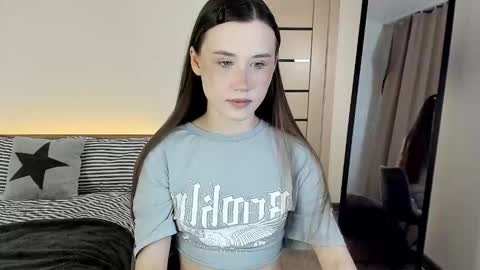 stella_sunny online show from March 3, 2026, 5:19 pm