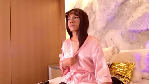 S T E L L A online show from February 8, 2026, 12:03 am