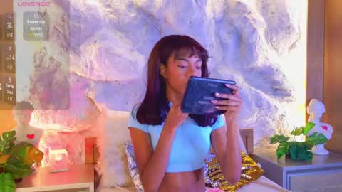 Snapshot of stellaciel_ chatting on April 25, 2026, 4:26 pm S T E L L A online show from April 25, 2026, 4:26 pm