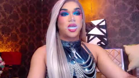 CALL ME STELLA online show from December 12, 2024, 10:45 am