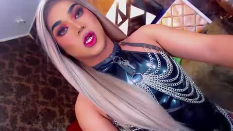 CALL ME STELLA online show from January 23, 2025, 12:41 pm