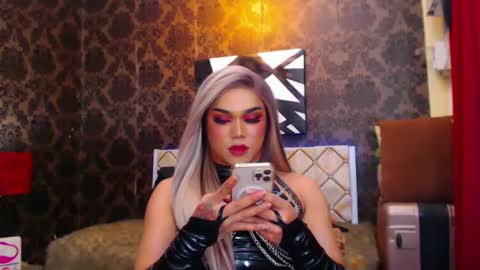 CALL ME STELLA online show from February 9, 2025, 12:41 pm