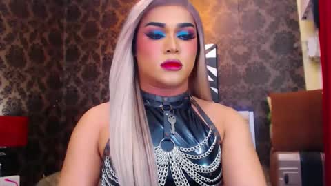 CALL ME STELLA online show from February 11, 2025, 1:09 pm