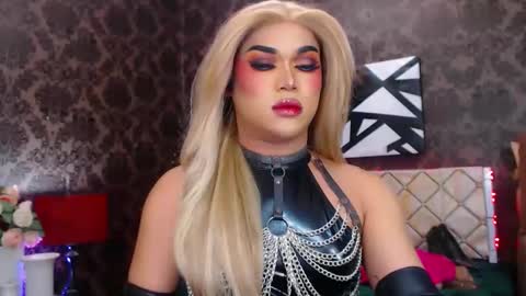 CALL ME STELLA online show from March 11, 2025, 9:24 am