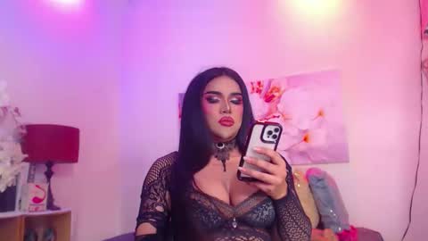 CALL ME STELLA online show from May 28, 2026, 6:43 am
