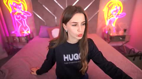 Snapshot of stellahoneywell chatting on October 17, 2025, 12:30 pm stellahoneywell online show from October 17, 2025, 12:30 pm