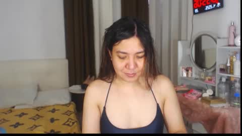 Stella online show from April 19, 2026, 2:55 am