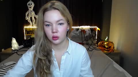 Snapshot of stellalights chatting on October 31, 2025, 7:09 am stellalights online show from October 31, 2025, 7:09 am