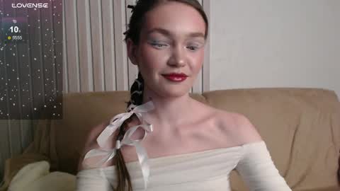 stellapayne online show from April 19, 2026, 4:50 pm