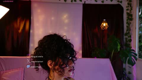 stellart_ online show from April 5, 2026, 10:40 pm