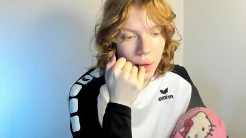 Snapshot of stellaswen chatting on October 14, 2025, 8:15 am S T E L L A online show from October 14, 2025, 8:15 am