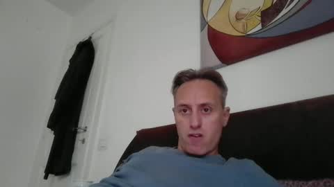 Snapshot of sten015 chatting on October 21, 2025, 12:39 pm sten015 online show from October 21, 2025, 12:39 pm