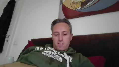 Snapshot of sten015 chatting on November 27, 2025, 1:35 pm sten015 online show from November 27, 2025, 1:35 pm