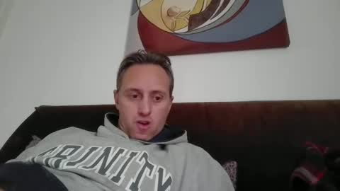 Snapshot of sten015 chatting on December 16, 2025, 1:27 pm sten015 online show from December 16, 2025, 1:27 pm