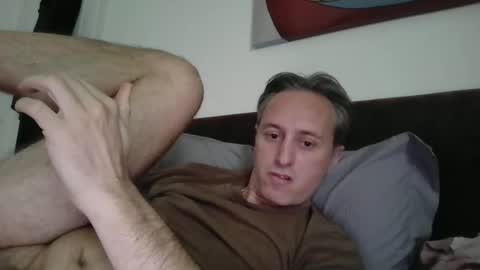 Snapshot of sten015 chatting on December 23, 2025, 10:46 am sten015 online show from December 23, 2025, 10:46 am