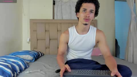 Snapshot of stepcouple__ chatting on September 28, 2025, 10:15 pm Stepcouple online show from September 28, 2025, 10:15 pm