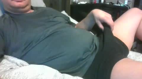 Snapshot of stepdaddy81 chatting on February 2, 2025, 2:45 pm stepdaddy81 online show from February 2, 2025, 2:45 pm
