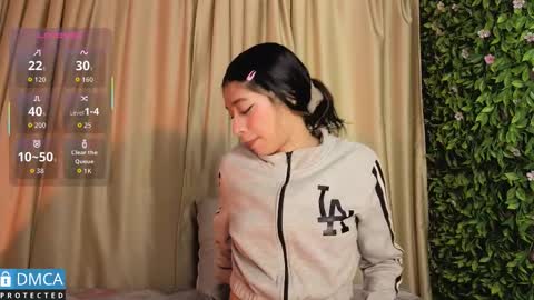 Snapshot of stepha_ chatting on October 7, 2025, 11:07 am Stepha online show from October 7, 2025, 11:07 am