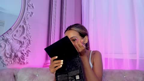 Stefff  online show from April 5, 2026, 1:25 am