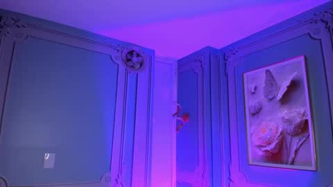         online show from December 16, 2025, 2:27 am