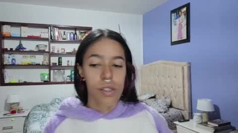 Stephania online show from February 17, 2026, 2:46 pm