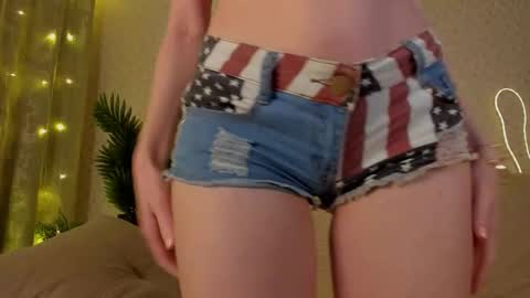 stephanie_diaz online show from December 15, 2025, 7:07 pm