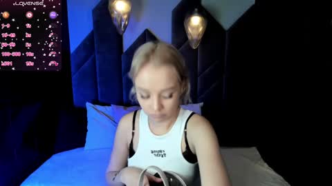 Snapshot of stephanie_sea chatting on February 18, 2025, 1:55 pm Stephanie Sea online show from February 18, 2025, 1:55 pm