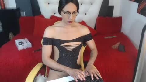stephanieparadis online show from February 11, 2026, 4:12 pm