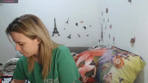 Snapshot of stephaniewild chatting on February 13, 2026, 11:06 am Stephanie online show from February 13, 2026, 11:06 am