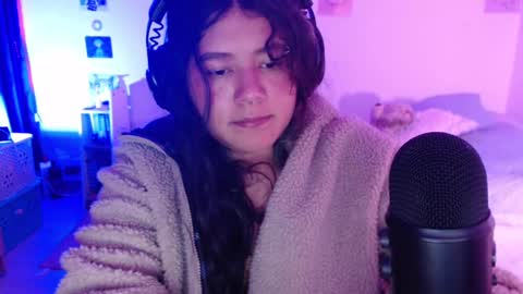 Snapshot of stephanifox chatting on December 13, 2024, 5:16 am Stephanie online show from December 13, 2024, 5:16 am