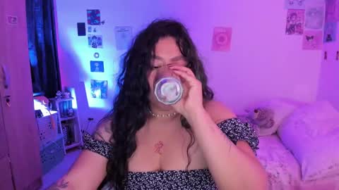 Snapshot of stephanifox chatting on December 20, 2024, 12:08 am Stephanie online show from December 20, 2024, 12:08 am