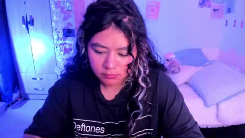 Snapshot of stephanifox chatting on February 24, 2025, 3:33 am Stephanie online show from February 24, 2025, 3:33 am