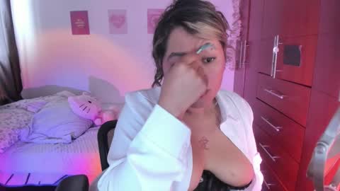 Snapshot of stephanifox chatting on September 12, 2025, 7:58 pm Stephanie online show from September 12, 2025, 7:58 pm
