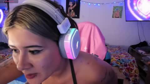 Stephany  independient model  online show from January 4, 2025, 12:59 am