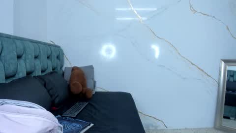 Stefanny online show from September 27, 2025, 11:43 pm