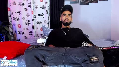 Snapshot of stephenbrown_ chatting on January 14, 2025, 4:25 am ................ online show from January 14, 2025, 4:25 am