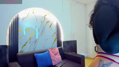 stephy_anzel online show from November 7, 2025, 8:42 pm