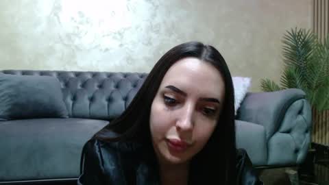 Snapshot of stepmommy19 chatting on July 1, 2026, 7:02 pm StepMommy19 online show from July 1, 2026, 7:02 pm