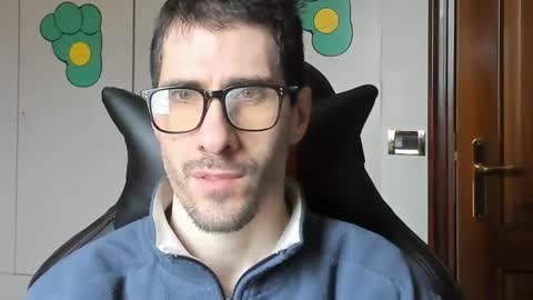 Snapshot of stevex870 chatting on December 1, 2025, 9:03 am Steve online show from December 1, 2025, 9:03 am