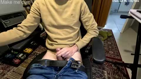 stevie_grey online show from April 13, 2026, 5:24 am