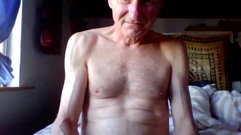 Snapshot of steviehard7 chatting on February 25, 2025, 3:38 pm steviehard7 online show from February 25, 2025, 3:38 pm