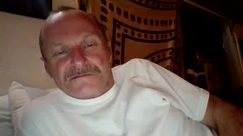 Snapshot of steviehard7 chatting on November 1, 2025, 9:22 am steviehard7 online show from November 1, 2025, 9:22 am