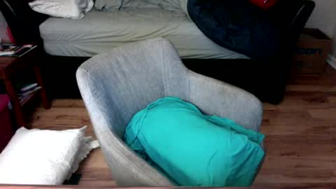 Snapshot of steviejla chatting on July 5, 2026, 7:43 pm steviejla online show from July 5, 2026, 7:43 pm