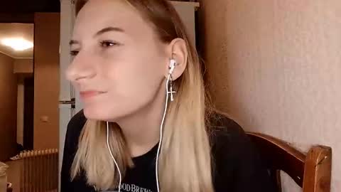 Snapshot of steviemorch chatting on November 3, 2025, 7:37 pm Eva online show from November 3, 2025, 7:37 pm