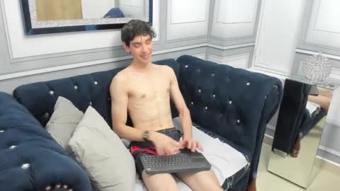 Snapshot of sthefan_salvatore chatting on March 10, 2025, 11:42 am STEFAN online show from March 10, 2025, 11:42 am