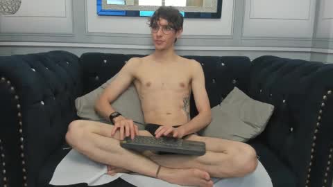 Snapshot of sthefan_salvatore chatting on March 10, 2025, 2:48 pm STEFAN online show from March 10, 2025, 2:48 pm